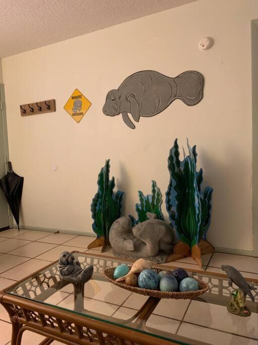 דירות קריסטל ריבר Professor Rousseau'S Manatee Bay מראה חיצוני תמונה